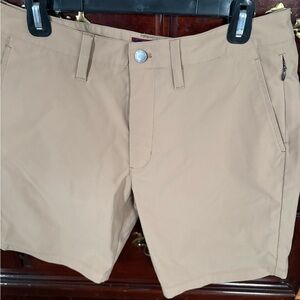UNTUCKit Men's Beige Flat Front Shorts